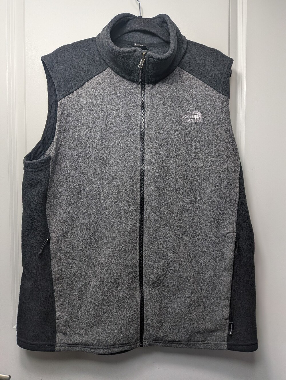 The North Face Mens Fleece Vest Full Zip Gray Black, Size XL